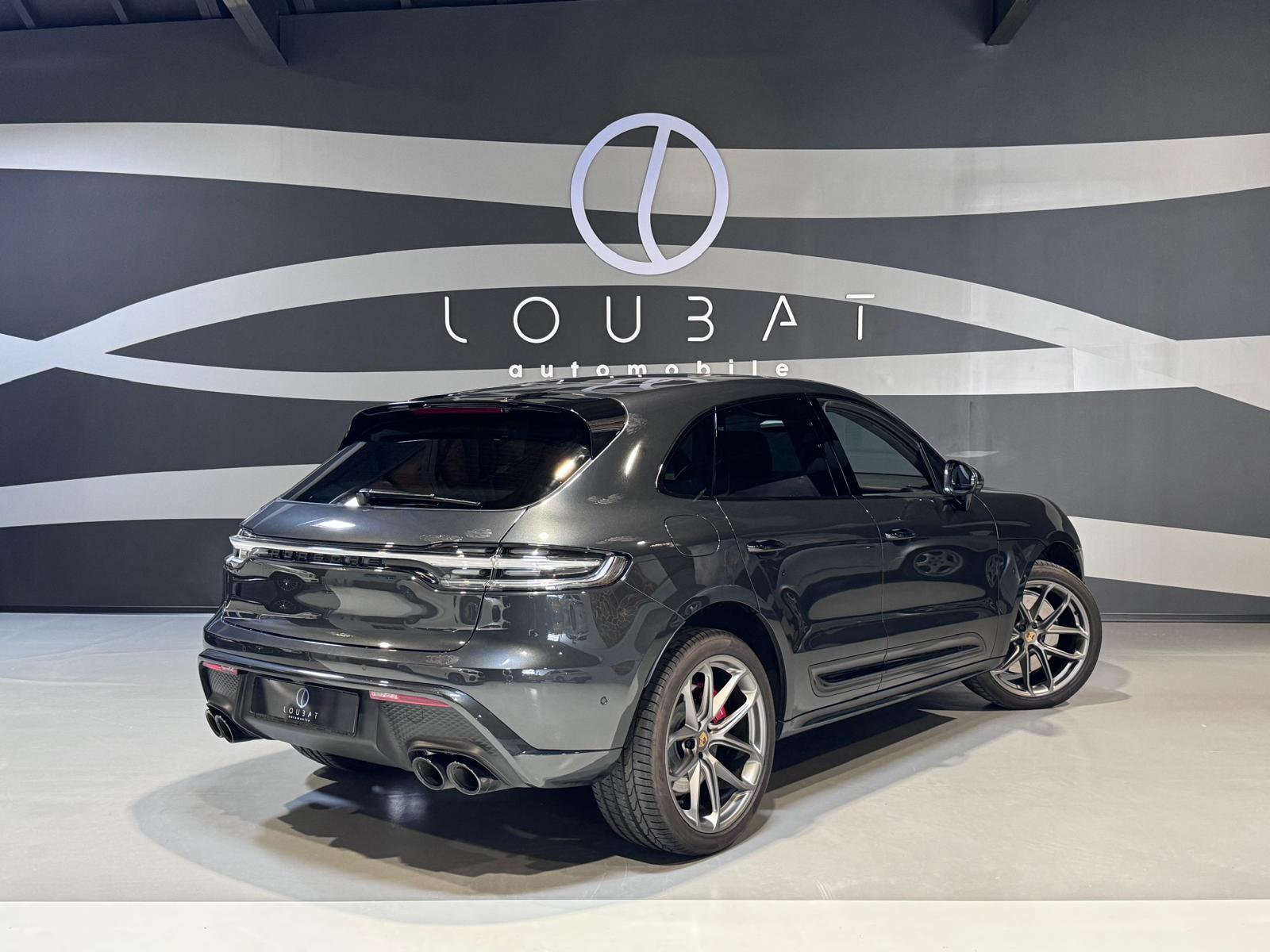 EX05-loubat-automobile-aveyron-millau-porsche-macan-gts-gris-volcan