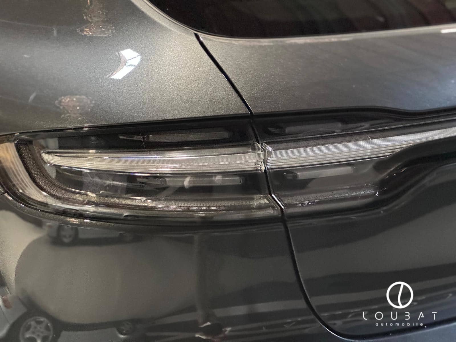 EX14-loubat-automobile-aveyron-millau-porsche-macan-gts-gris-volcan