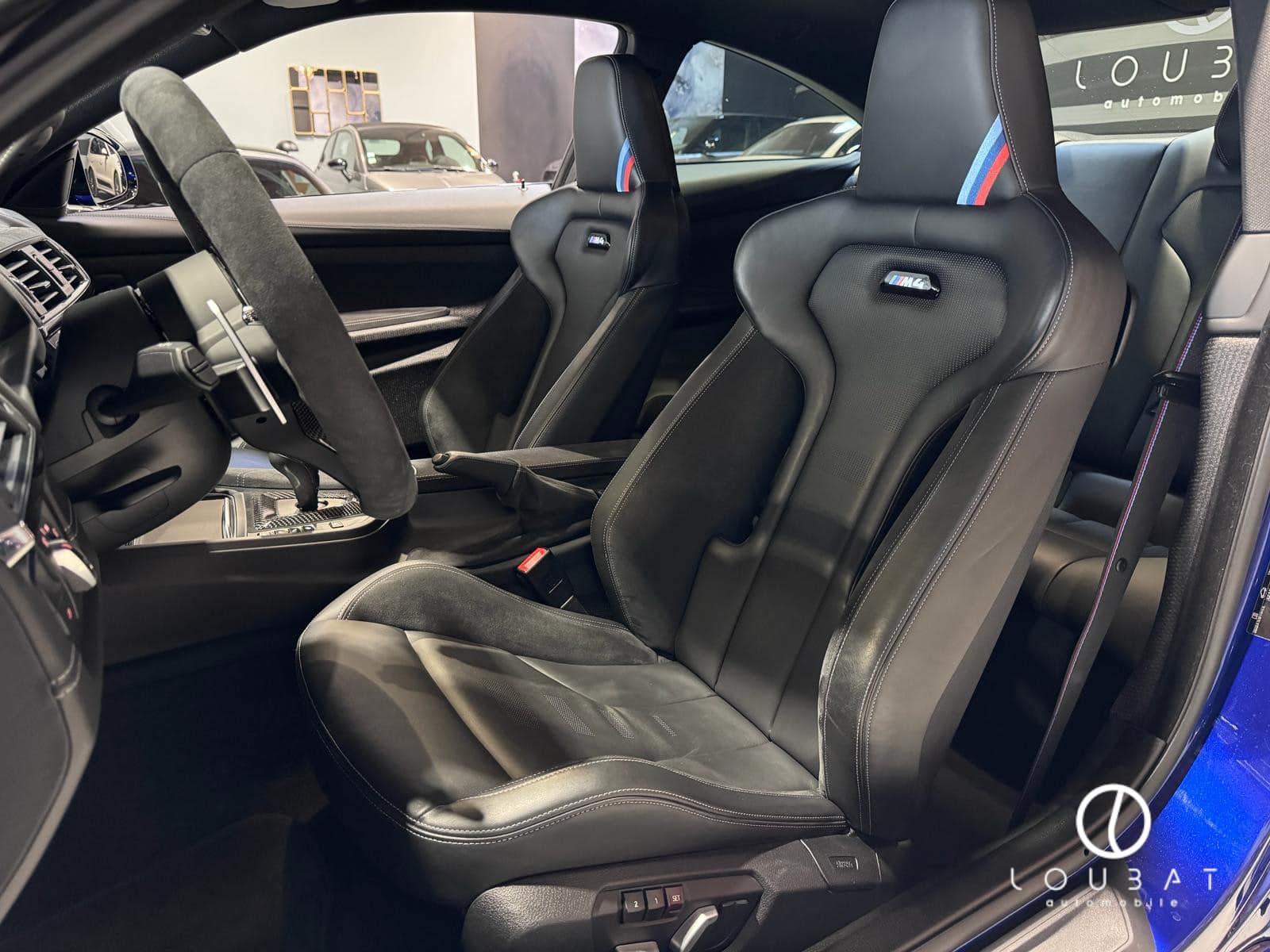 EXT01-loubat-automobile-aveyron-millau-bmw-m4-cs-bleue