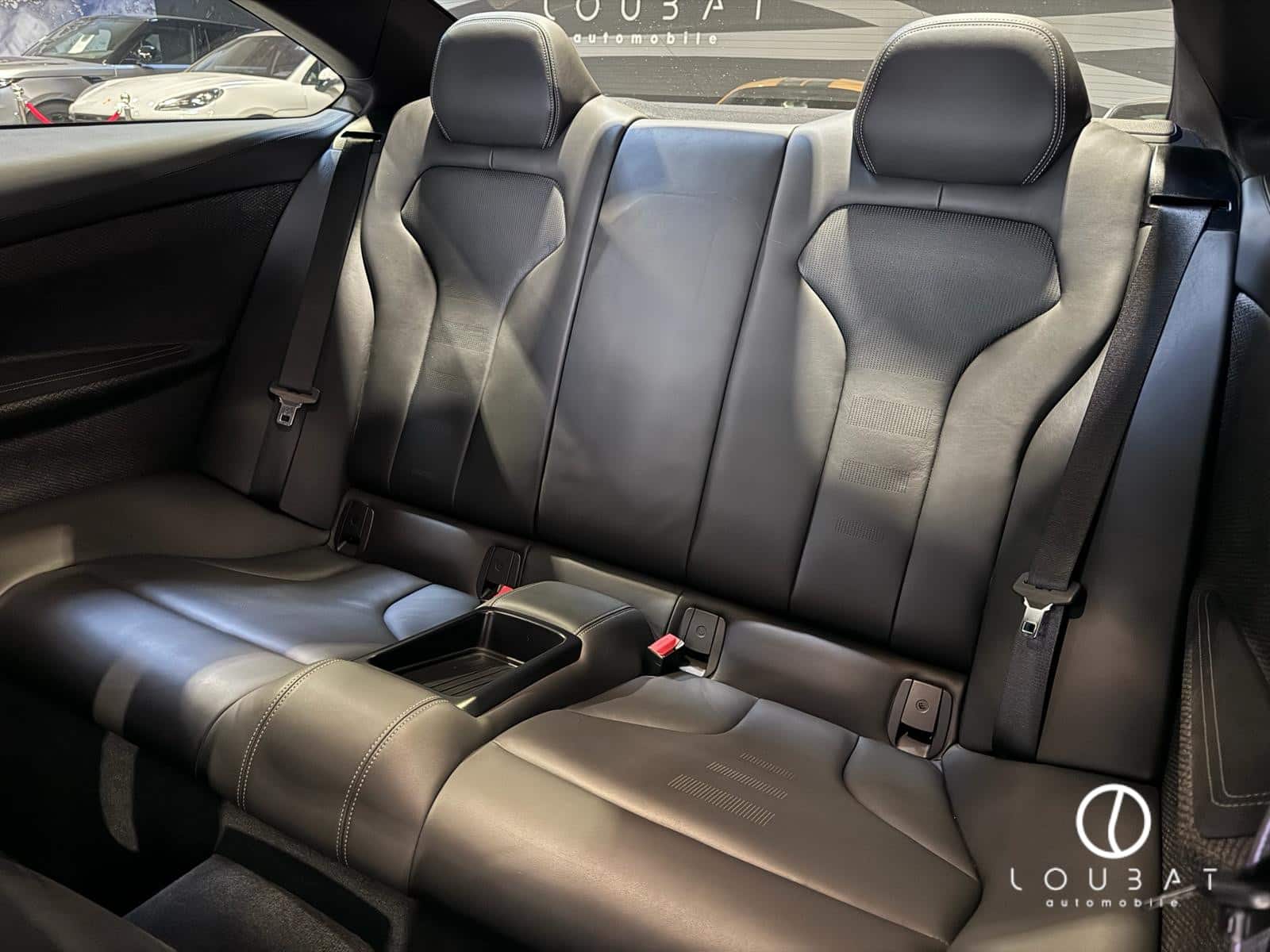 EXT03-loubat-automobile-aveyron-millau-bmw-m4-cs-bleue