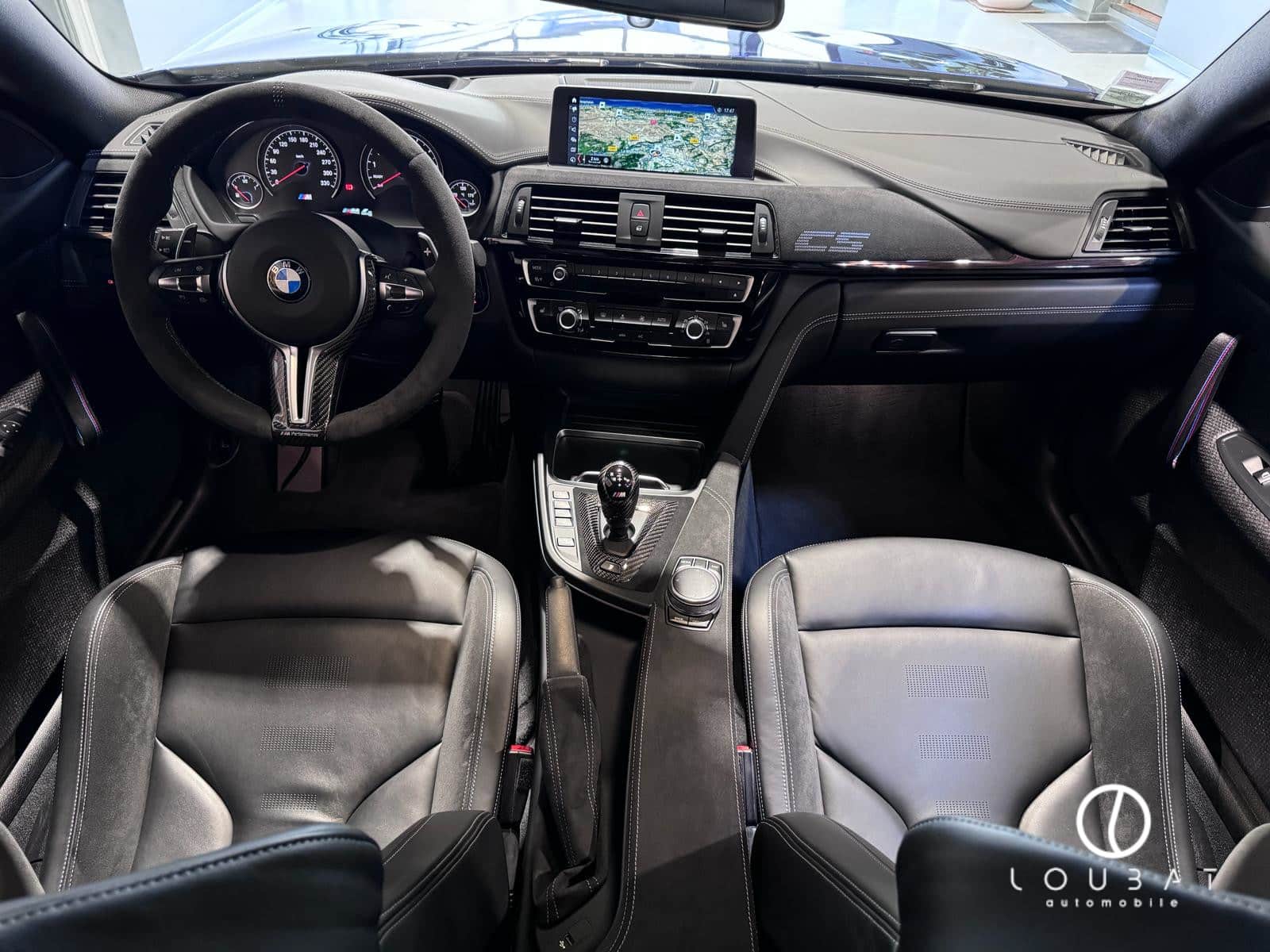 EXT04-loubat-automobile-aveyron-millau-bmw-m4-cs-bleue