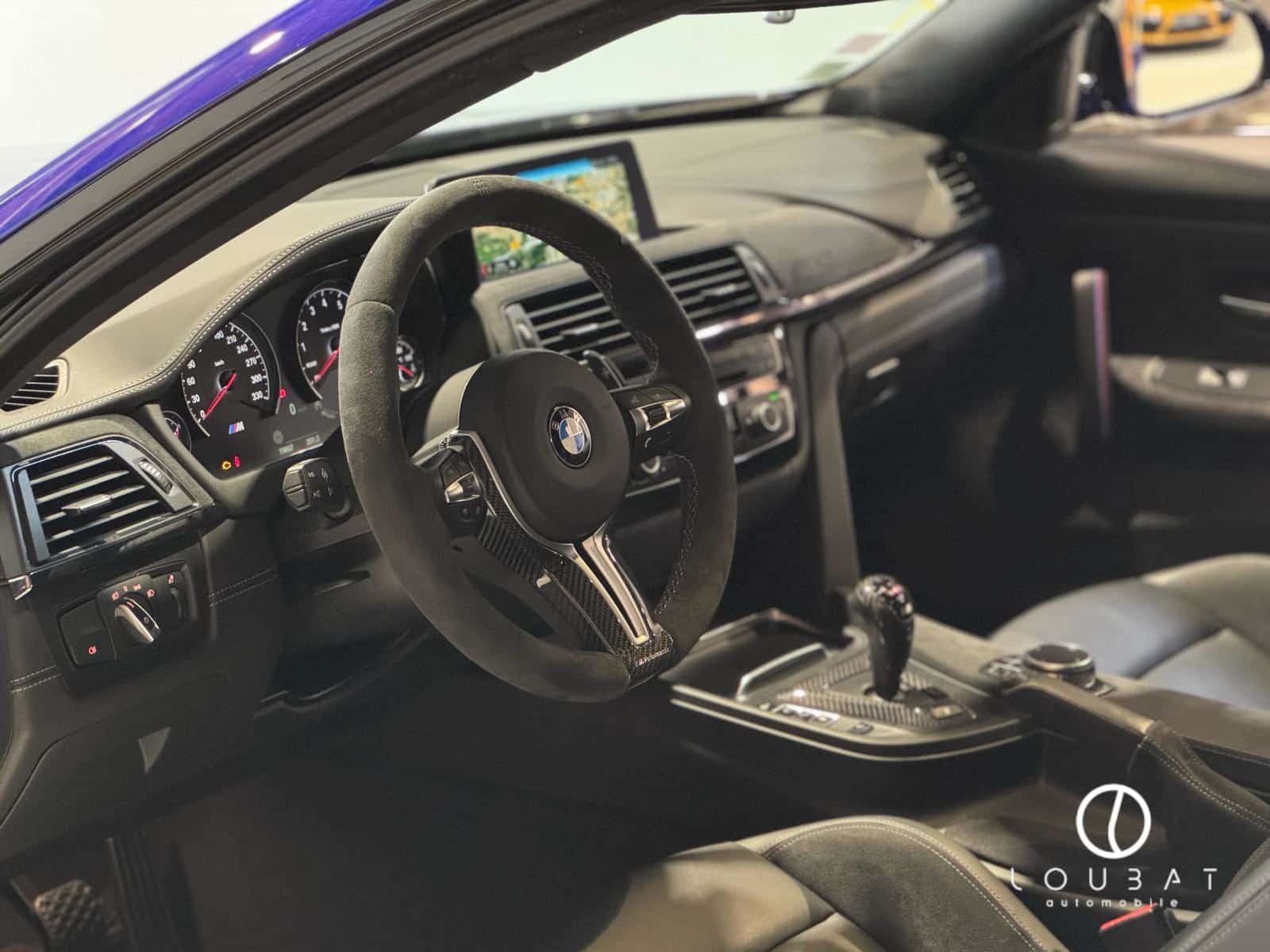 EXT10-loubat-automobile-aveyron-millau-bmw-m4-cs-bleue