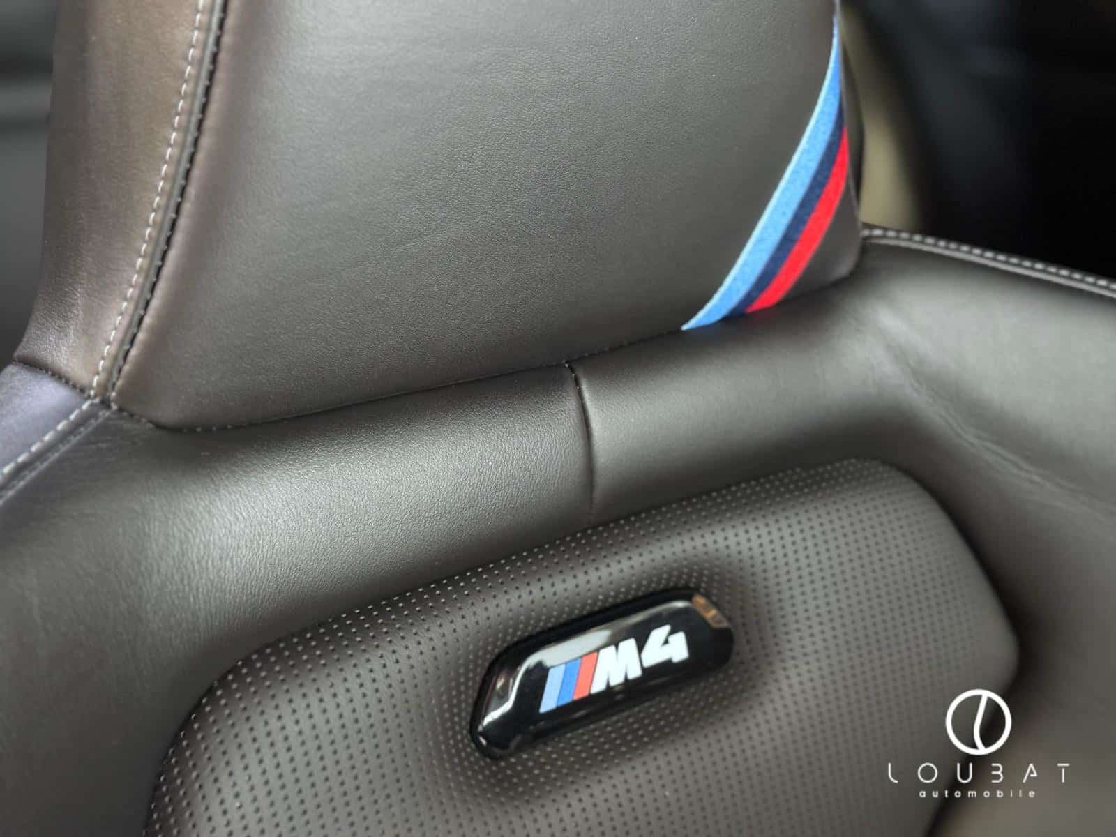 EXT31-loubat-automobile-aveyron-millau-bmw-m4-cs-bleue