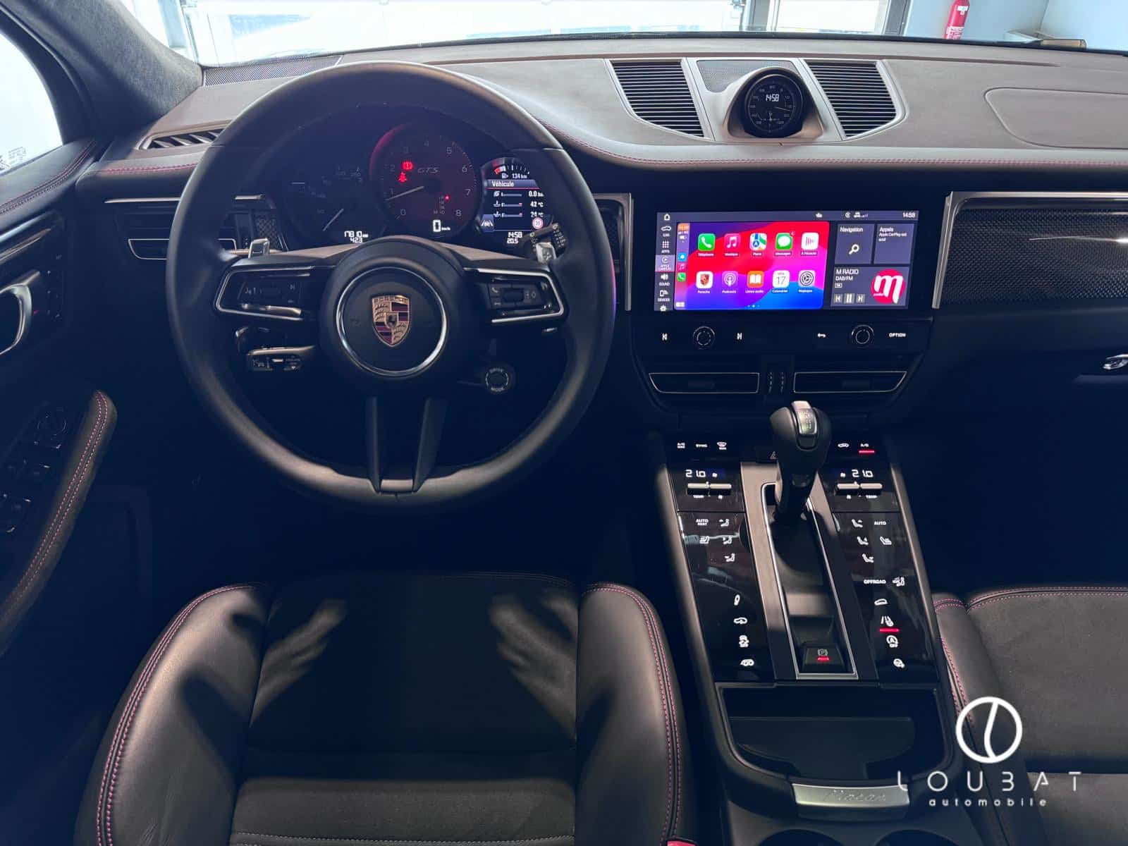 IN05-loubat-automobile-aveyron-millau-porsche-macan-gts-gris-volcan