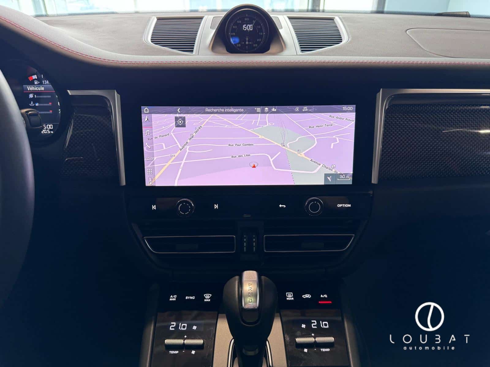 IN08-loubat-automobile-aveyron-millau-porsche-macan-gts-gris-volcan