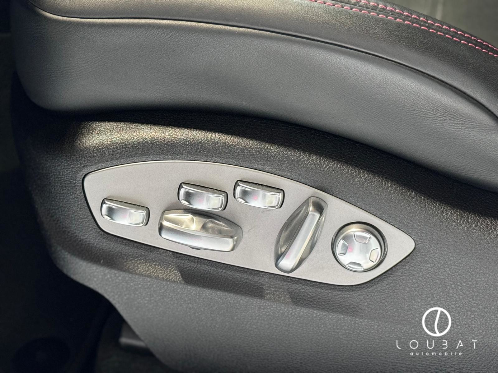 IN14-loubat-automobile-aveyron-millau-porsche-macan-gts-gris-volcan