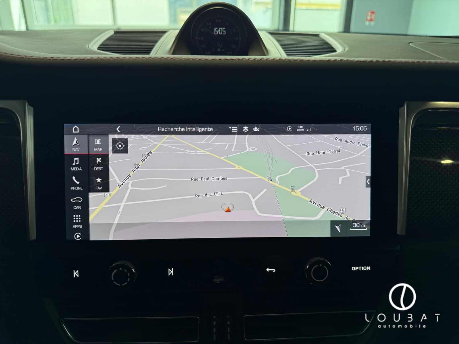 IN20-loubat-automobile-aveyron-millau-porsche-macan-gts-gris-volcan