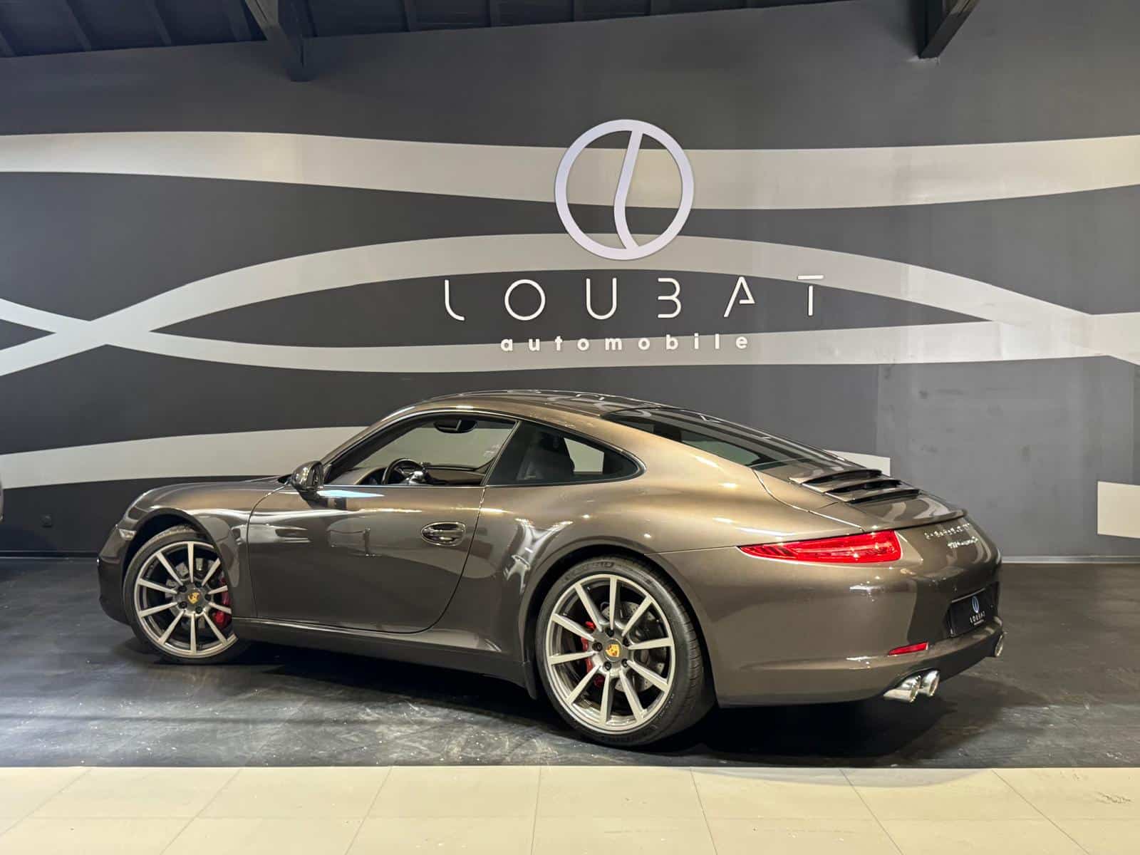 EX01-loubat-automobile-aveyron-millau-porsche-911-coupé (1)