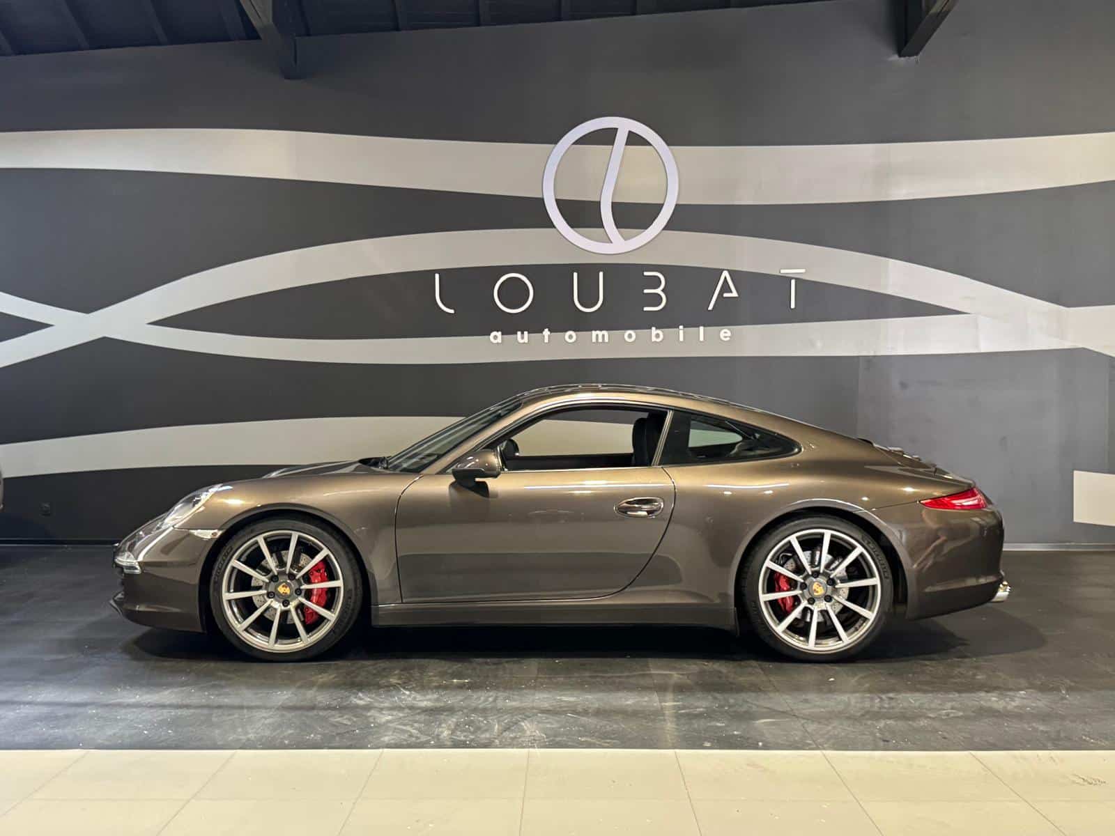 EX01-loubat-automobile-aveyron-millau-porsche-911-coupé (13)
