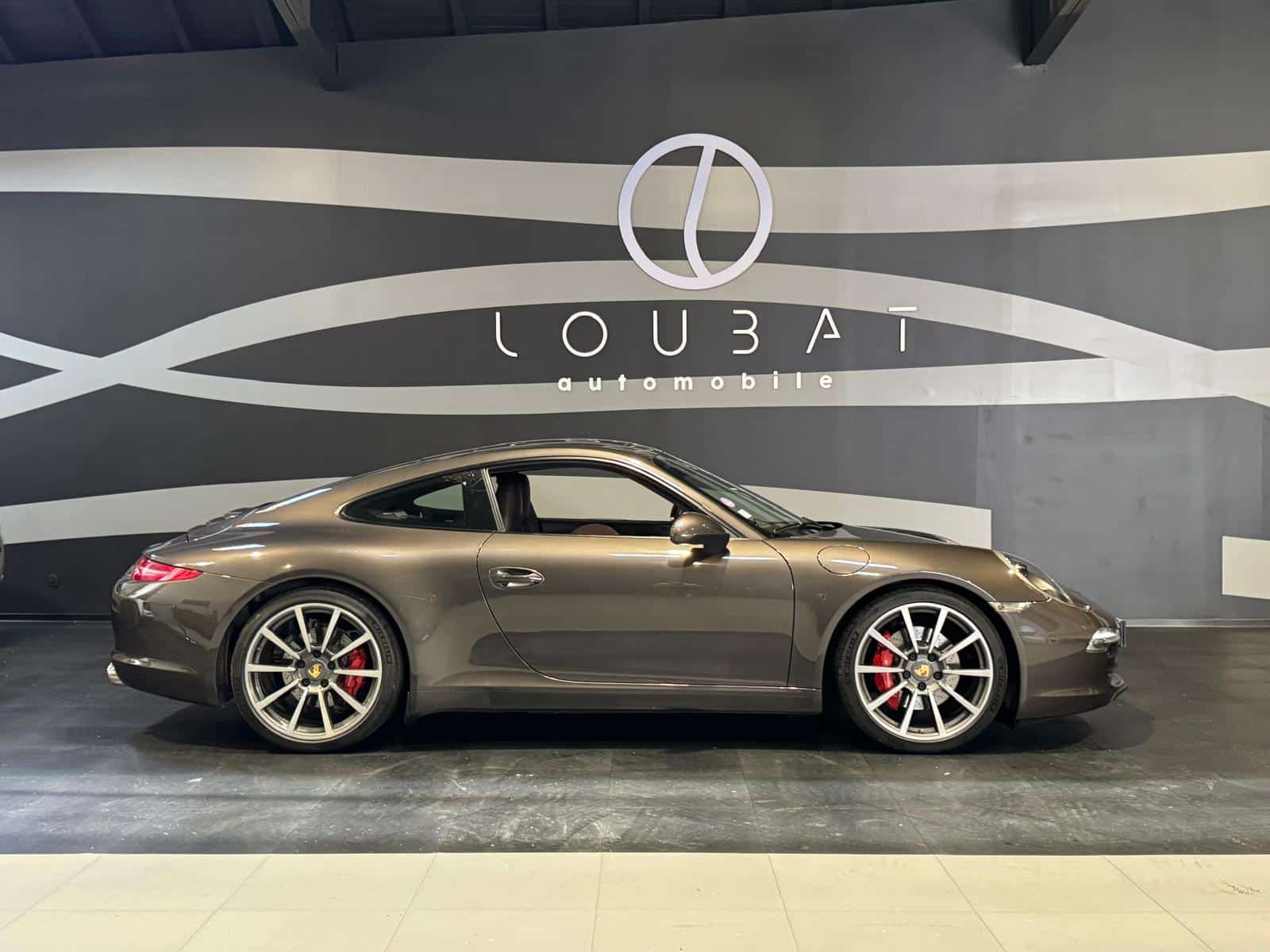 EX01-loubat-automobile-aveyron-millau-porsche-911-coupé (4)