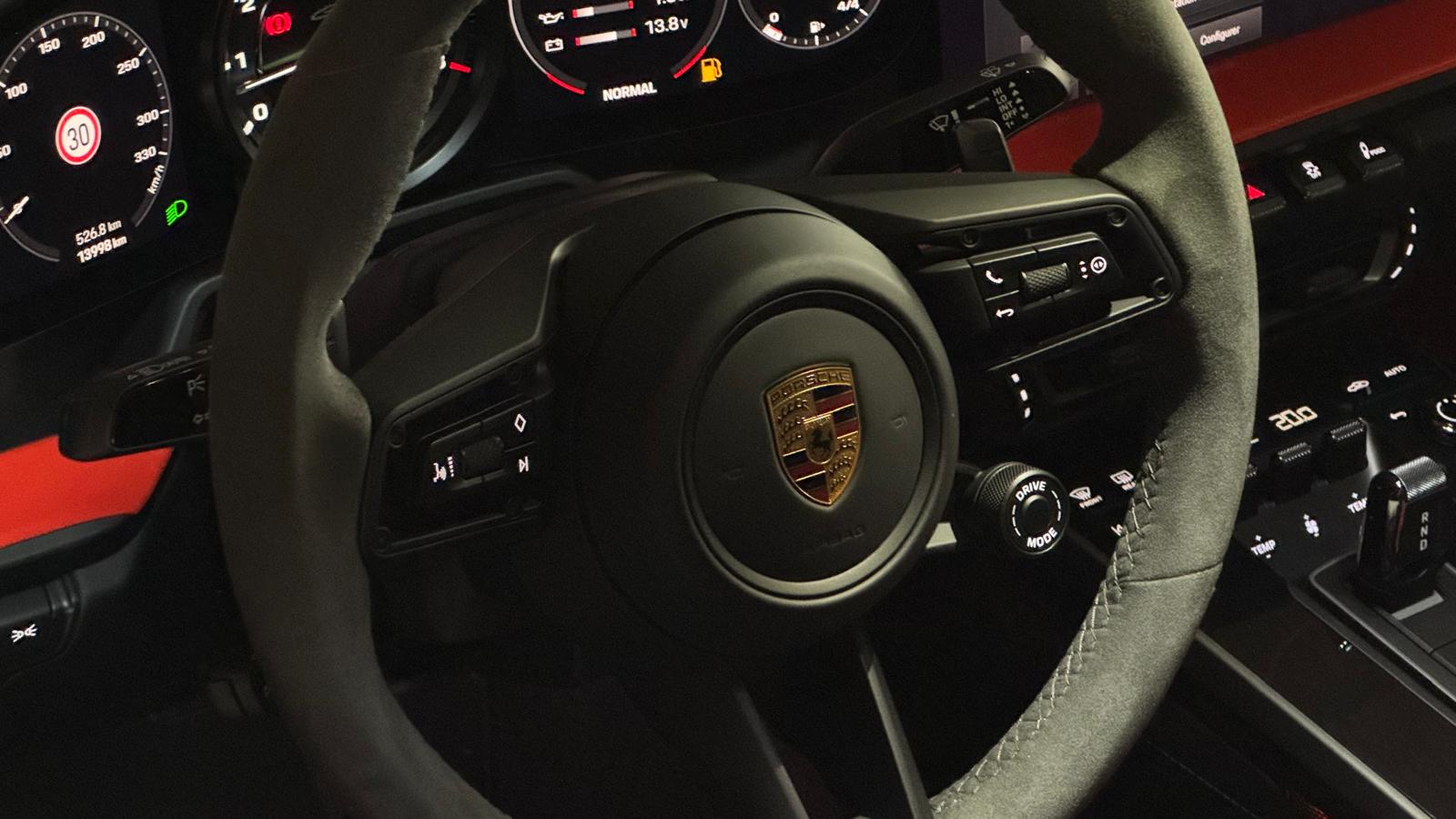 IN-loubat-automobile-aveyron-millau-porsche-911-992-GTS (12)