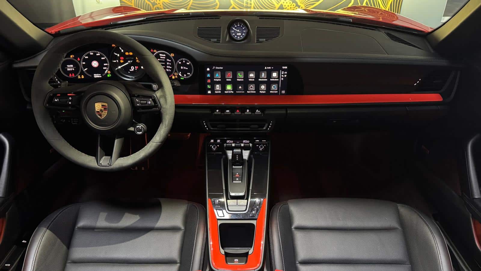 IN-loubat-automobile-aveyron-millau-porsche-911-992-GTS (2)