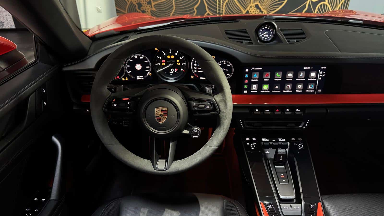 IN-loubat-automobile-aveyron-millau-porsche-911-992-GTS (28)