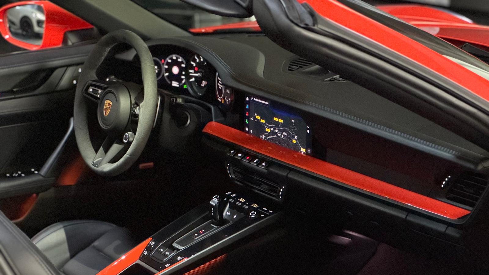 IN-loubat-automobile-aveyron-millau-porsche-911-992-GTS (9)