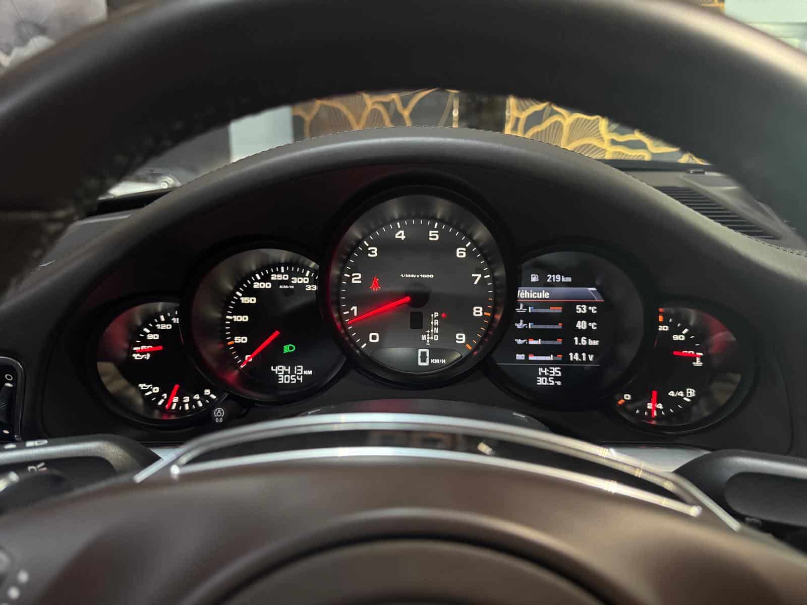IN01-loubat-automobile-aveyron-millau-porsche-911-coupé (16)
