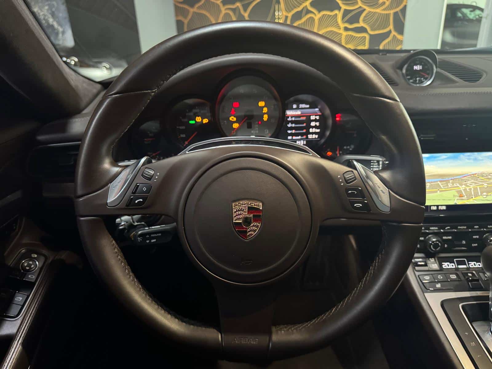 IN01-loubat-automobile-aveyron-millau-porsche-911-coupé (4)